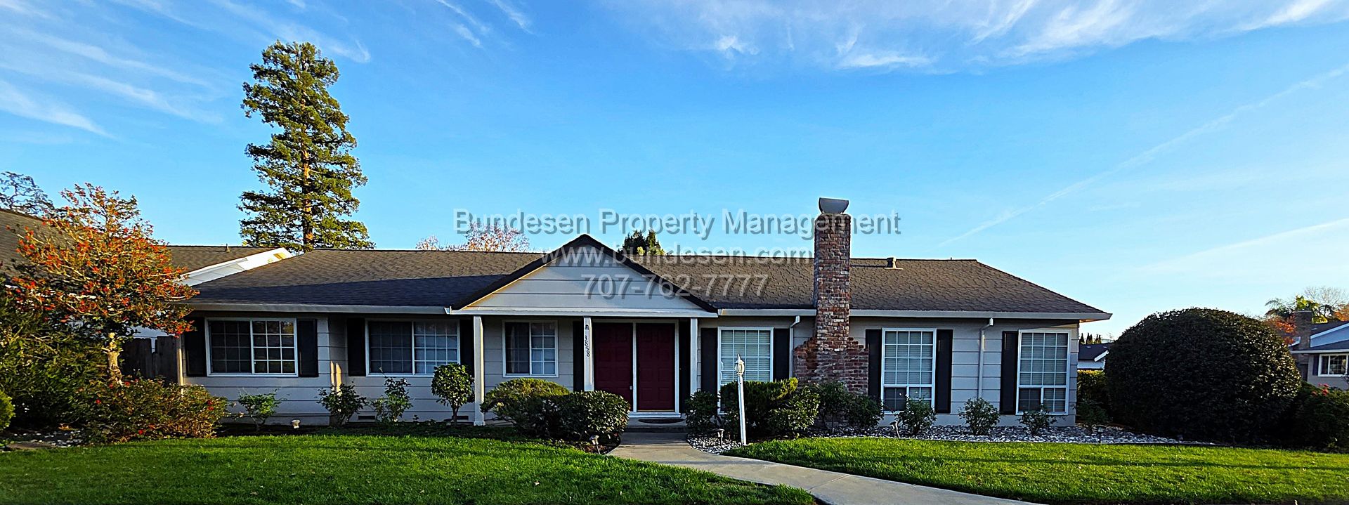 Santa Rosa House: 3858 Lanewood Way