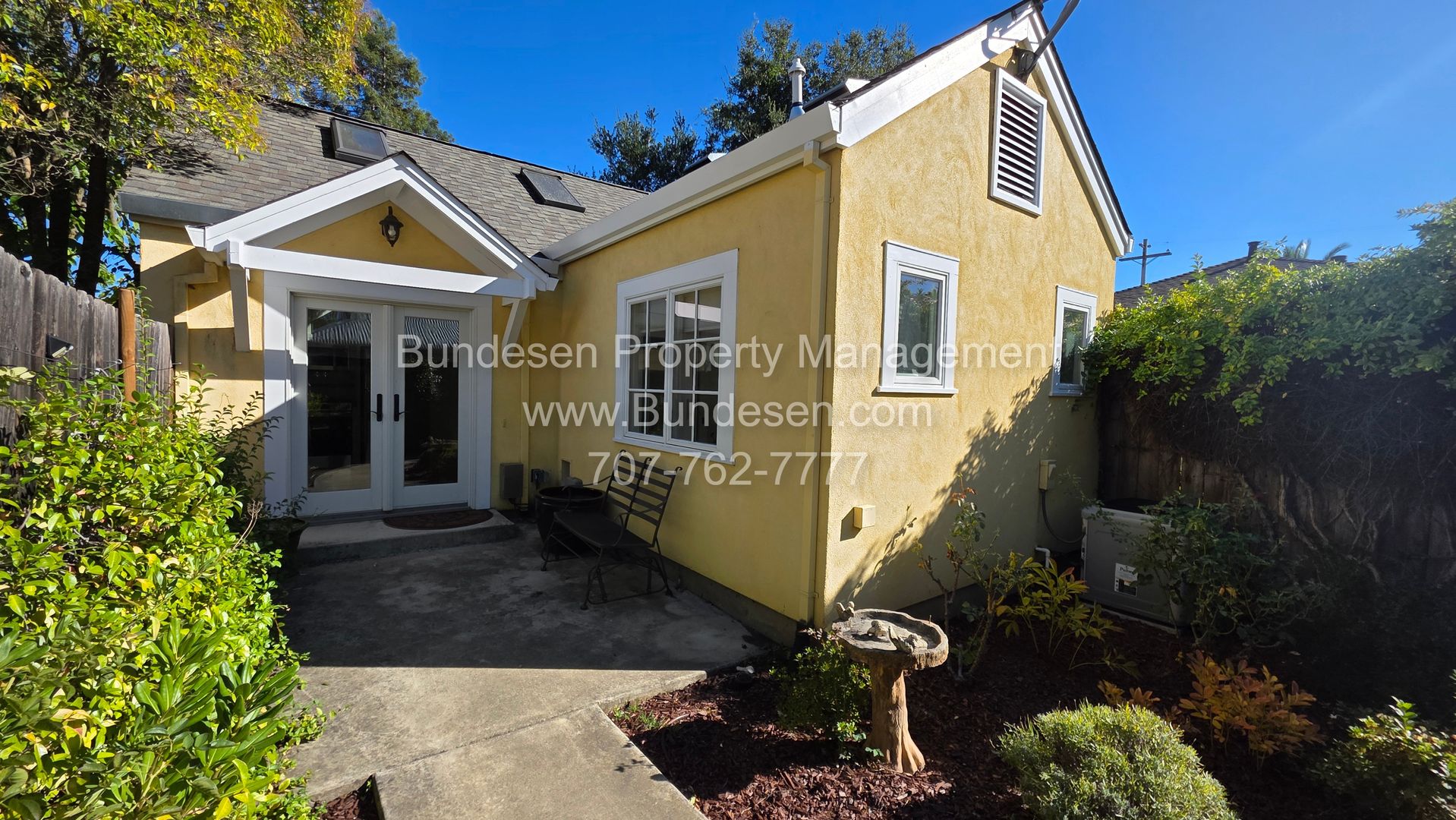 Sonoma House: 342 Church Street