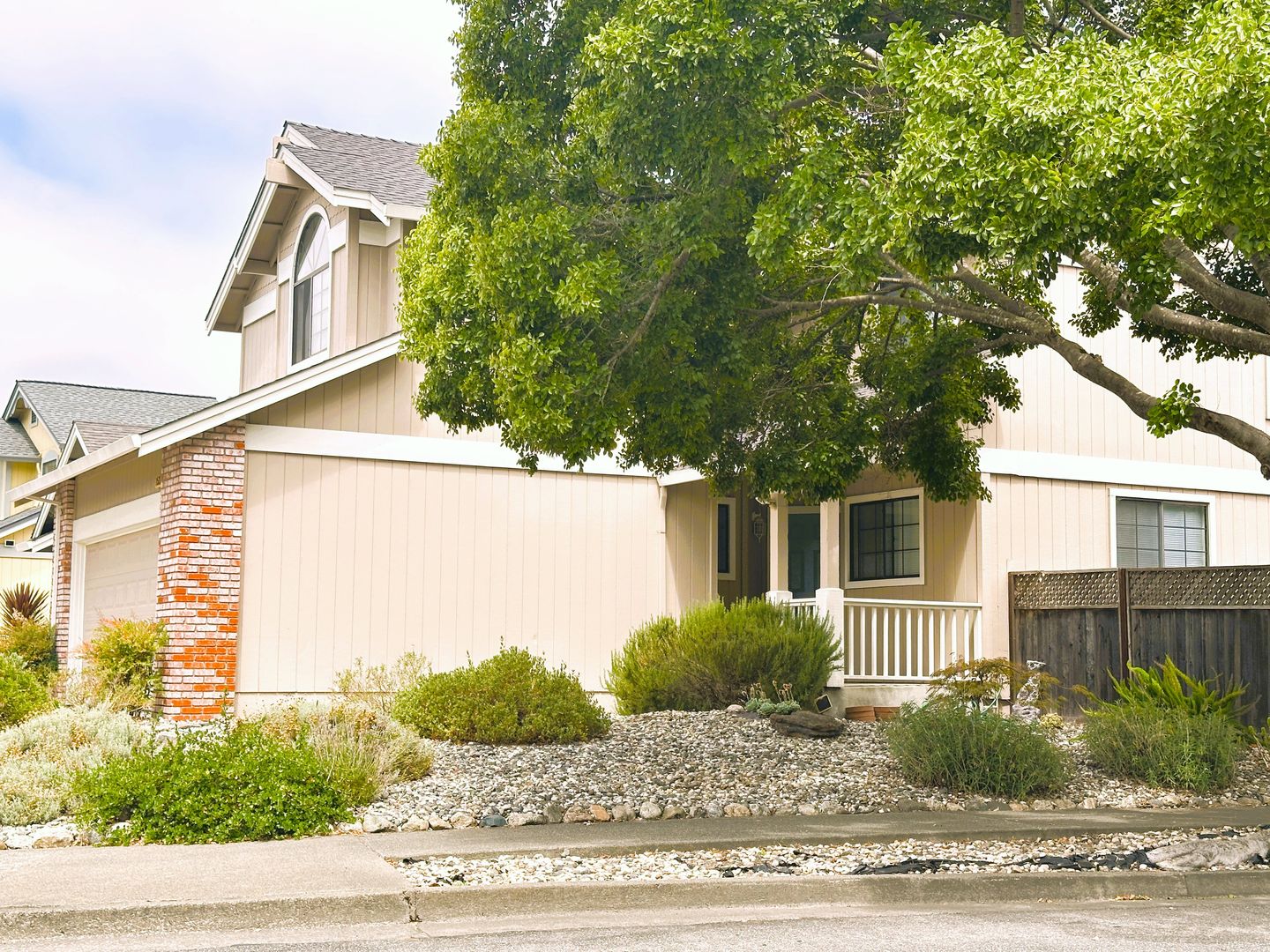 Petaluma House: 1537 Yarberry Drive