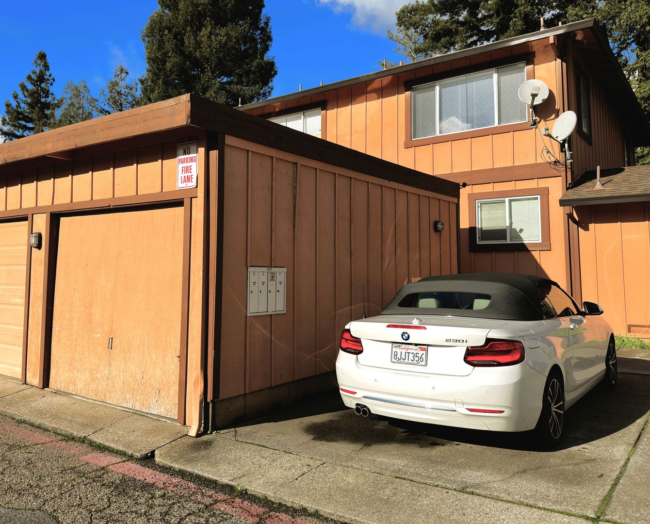 Rohnert Park Apartment: 924 Civic Center Drive