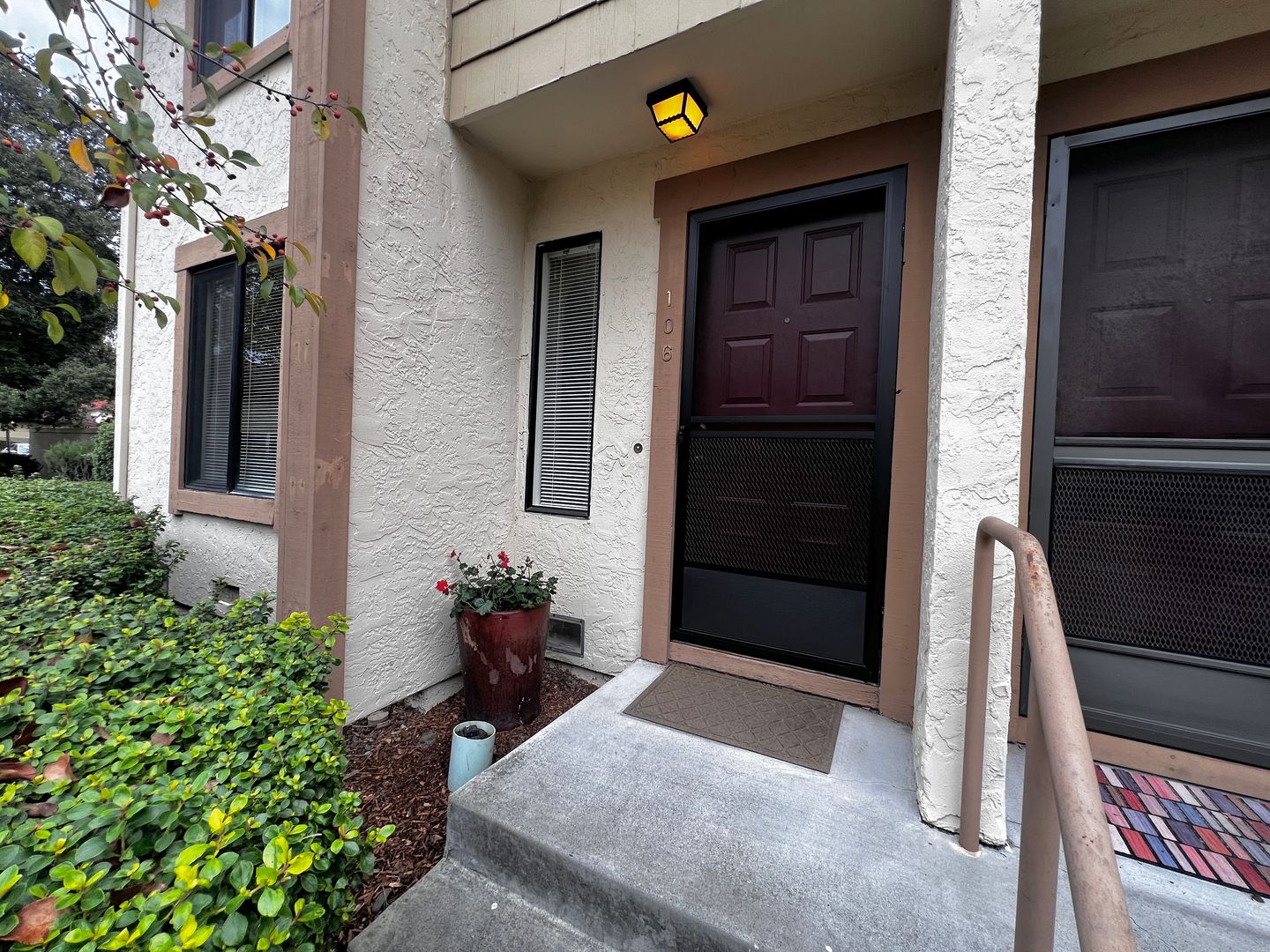 Petaluma Townhome: 106 Park Place Drive