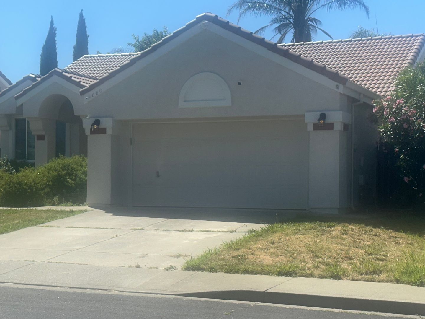 Vacaville House: 660 Fox Pointe Road
