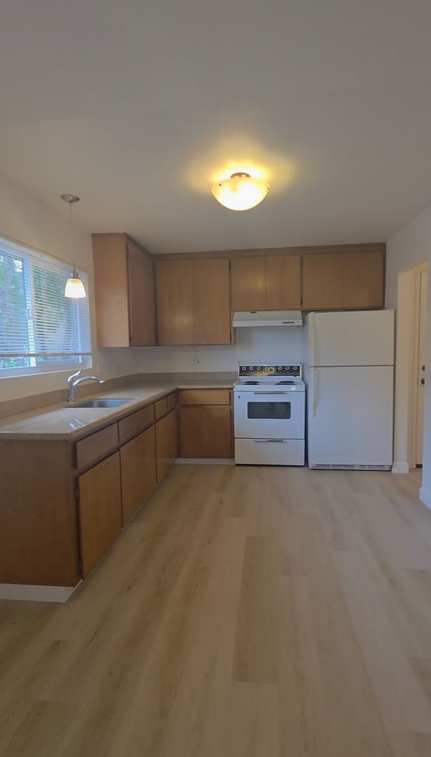 Petaluma Apartment: 415 Kentucky Street - Unit B