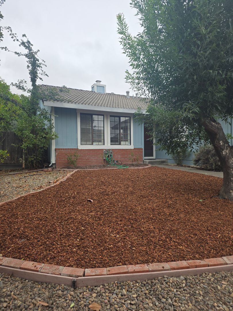 Petaluma House: 1145 Daniel Drive