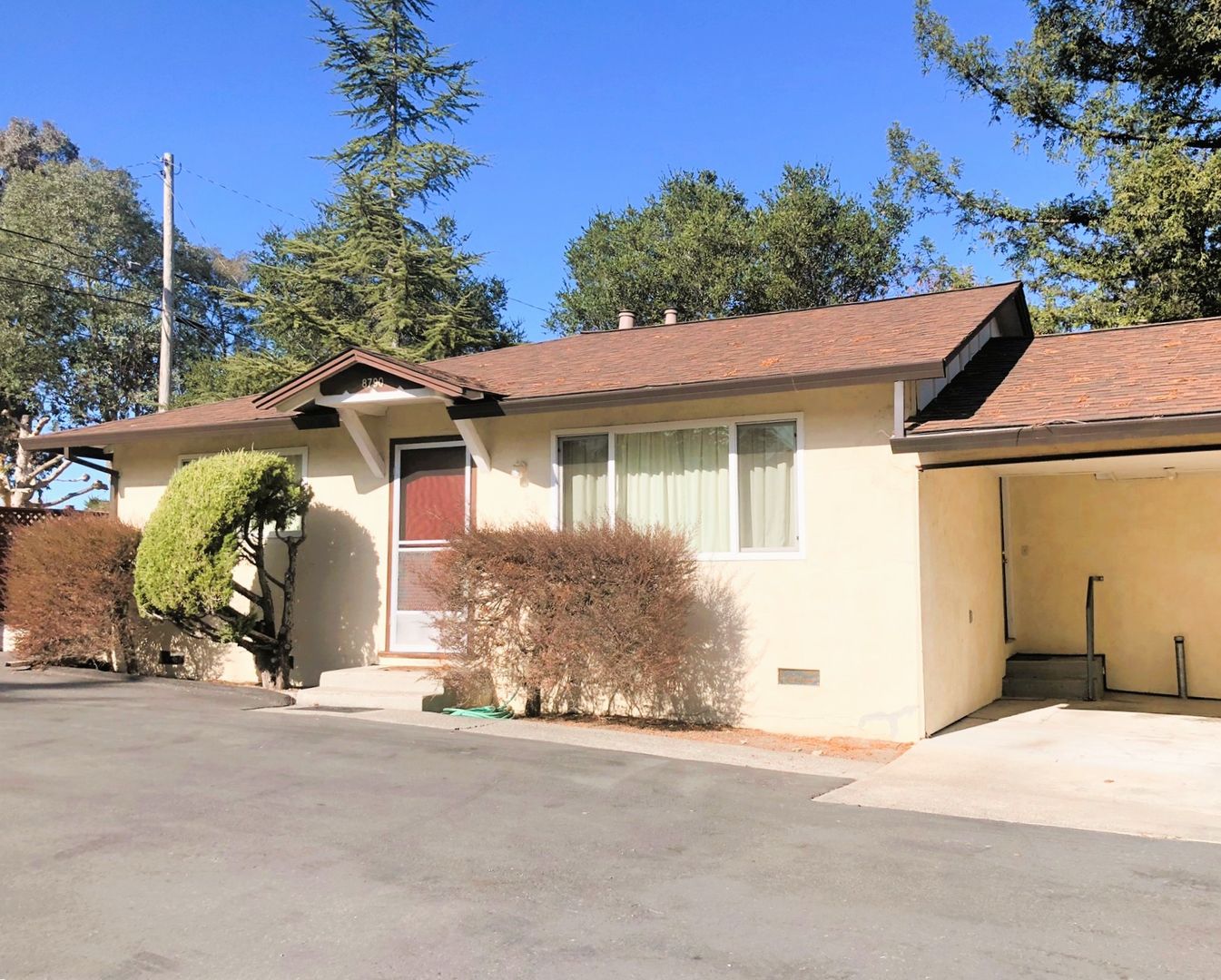 Penngrove House: 8790 Petaluma Hill Road