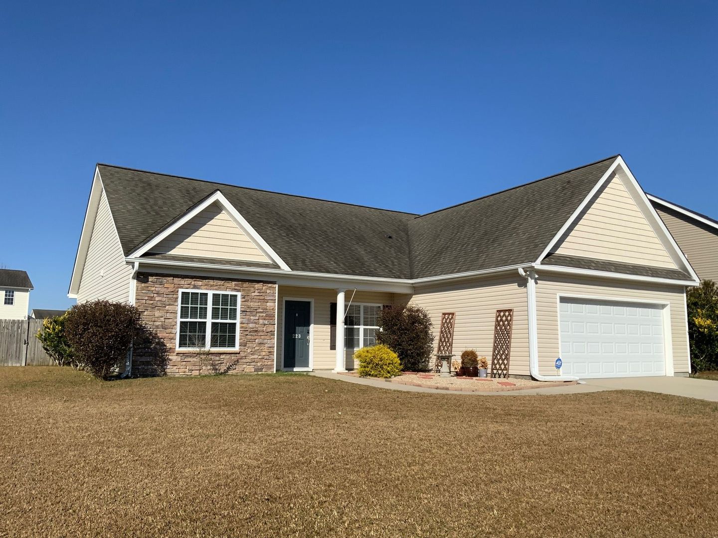 Jacksonville House: 223 Emerald Ridge Road