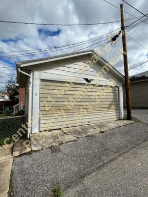2 Car Garage approximate 294 Sq ft.
