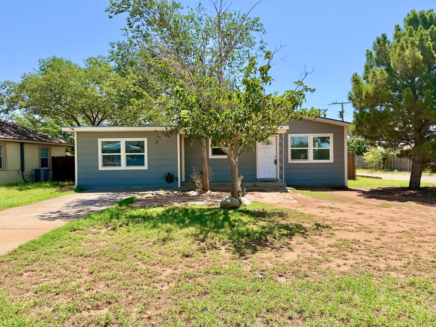 Midland House: 609 Howard Dr