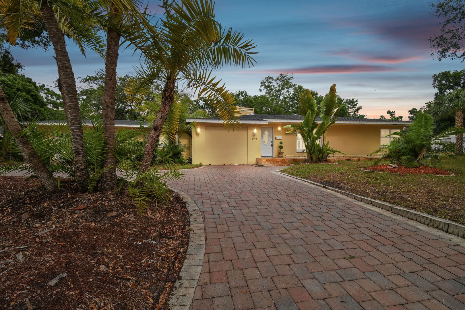 Tampa House: 3915 N. Ridge Avenue