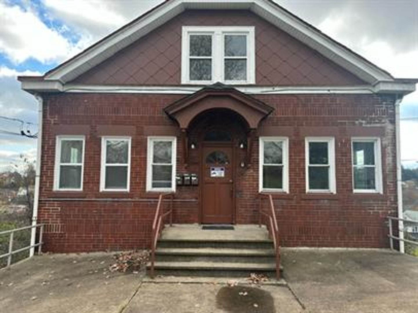 Clairton Apartment: 726 Large Avenue