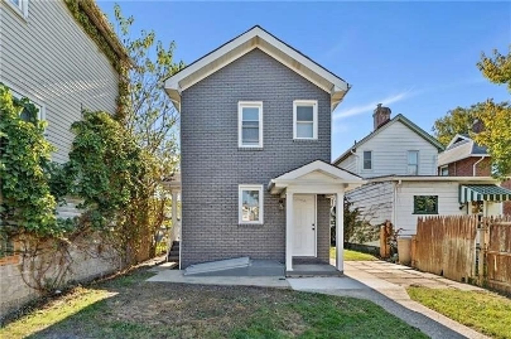 Homestead House: 233 East 19th Avenue