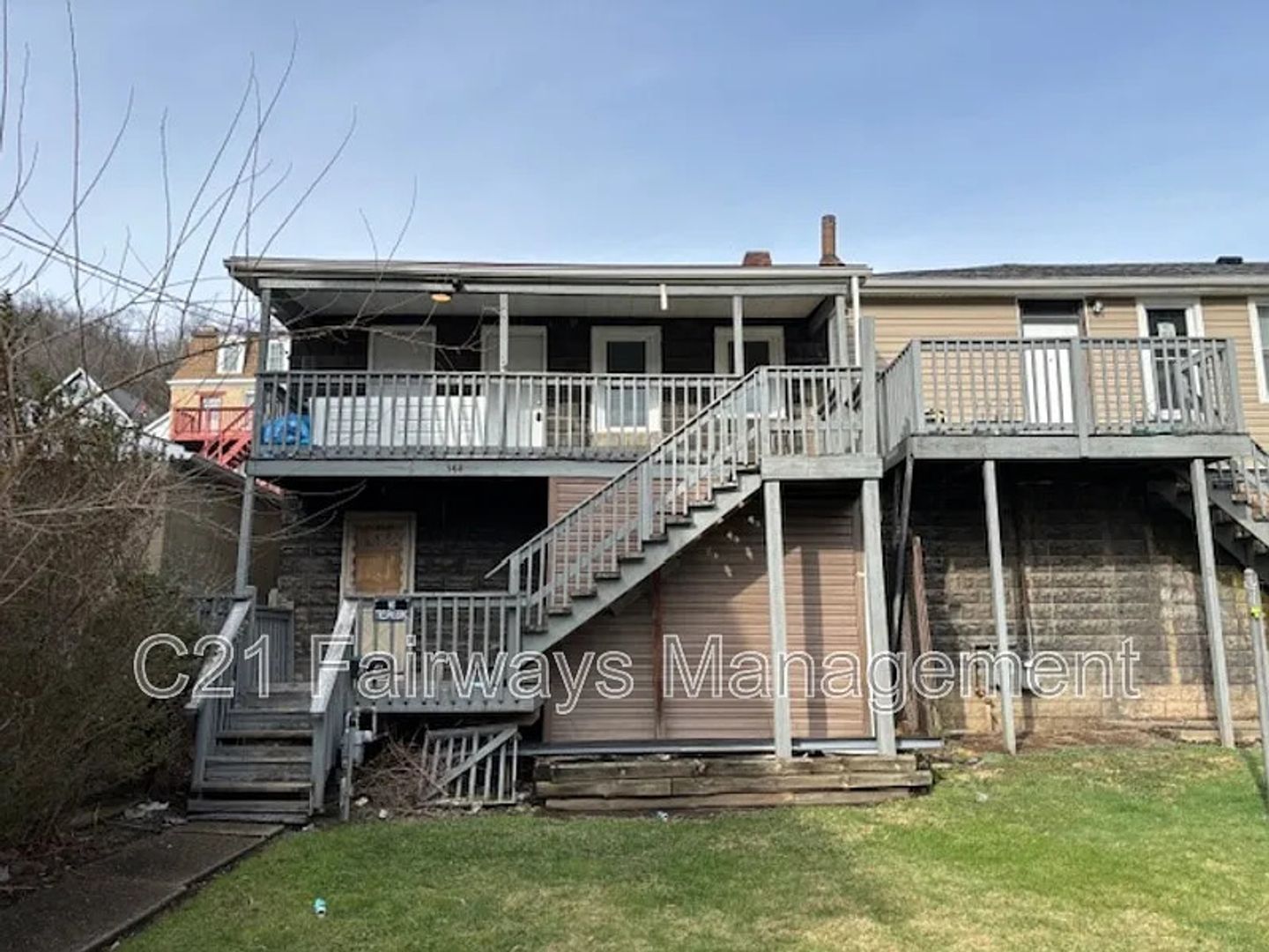 Pitcairn House: 344 2nd Street