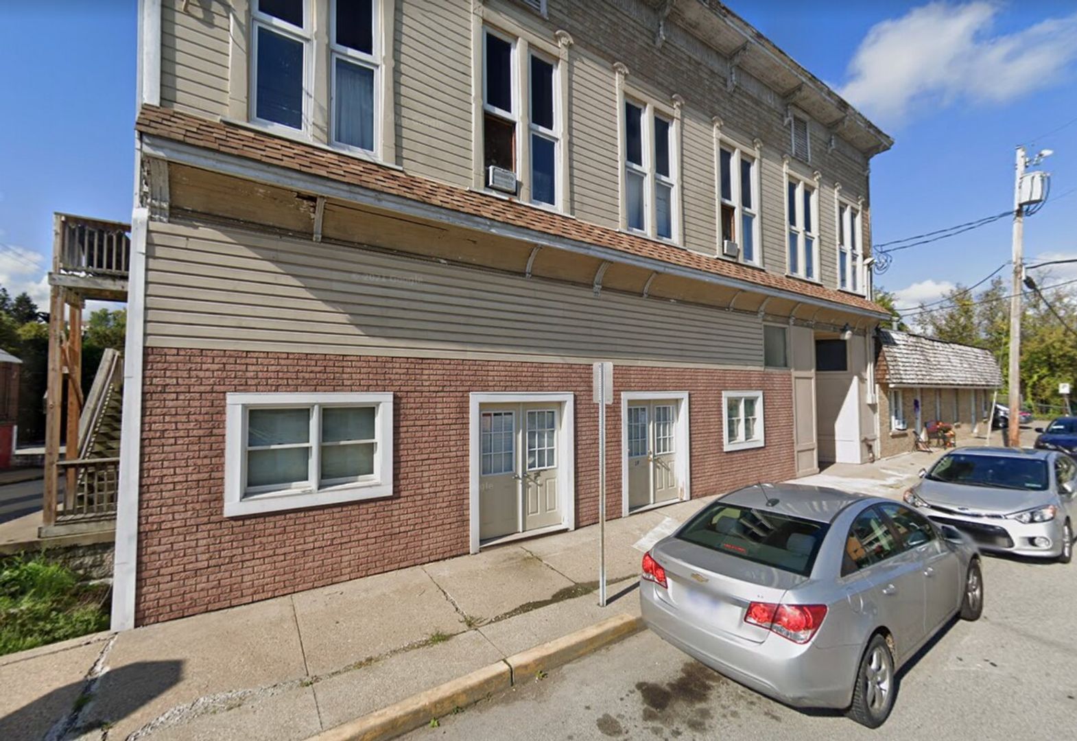 Manor Apartment: 40 Race Street