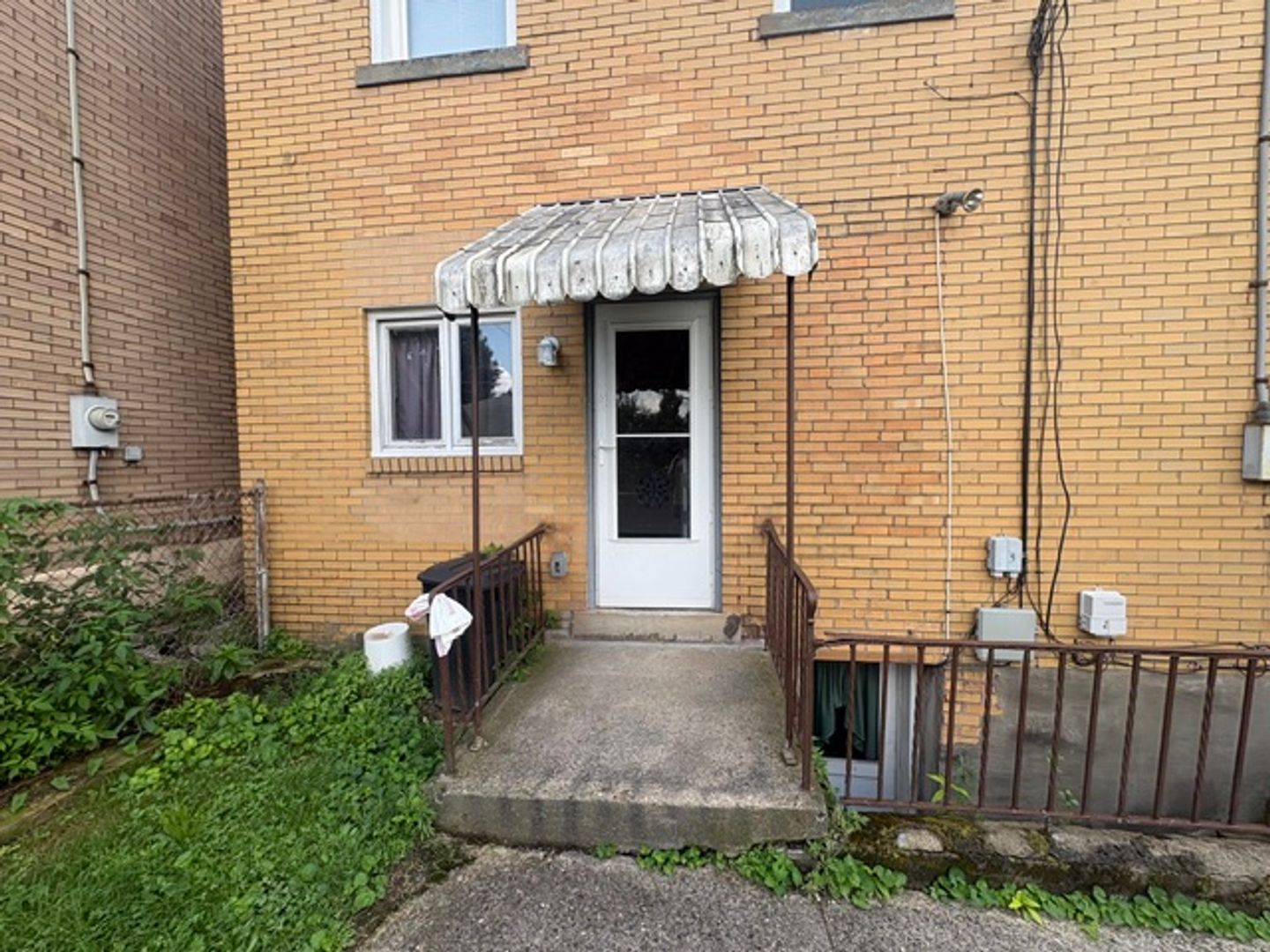 Pittsburgh Apartment: 703 Brookline Boulevard