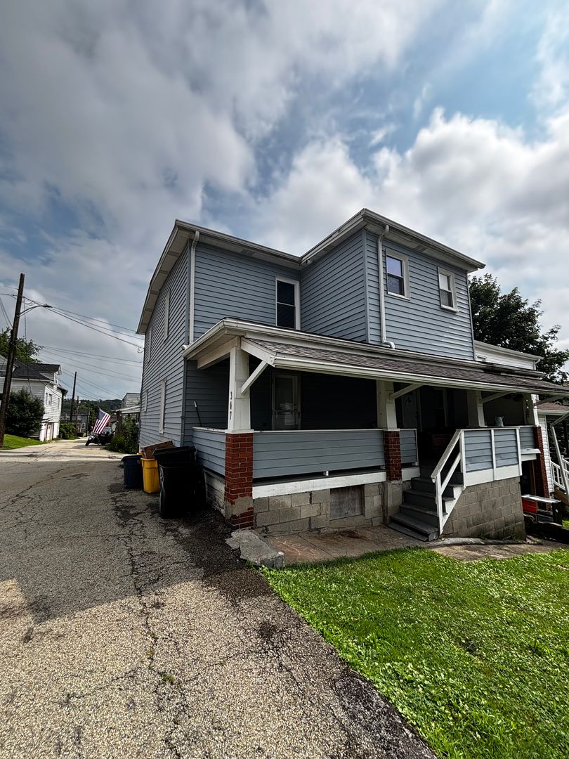 Irwin Apartment: 307 Mulberry