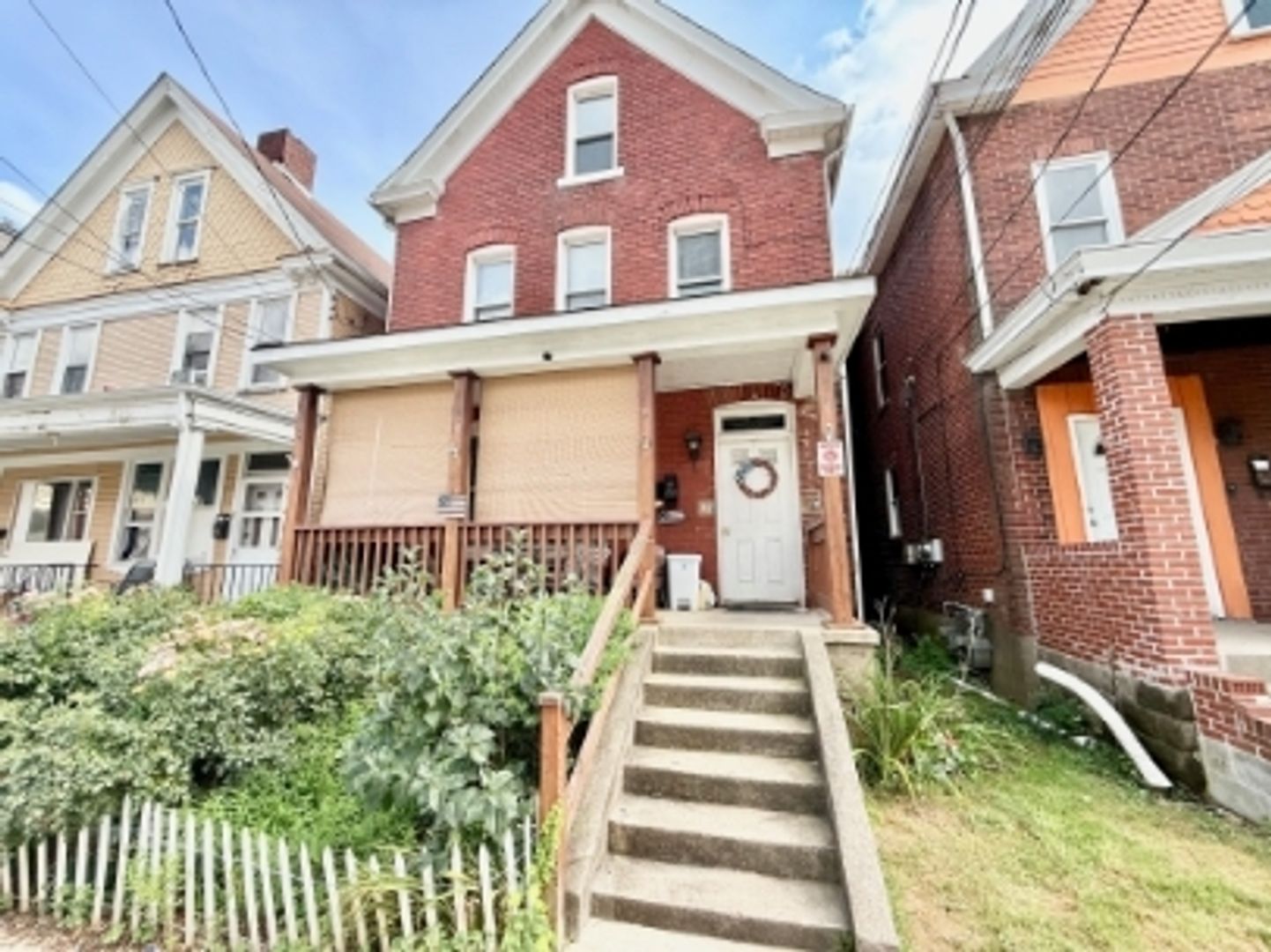 Pitcairn Apartment: 427 2nd Street