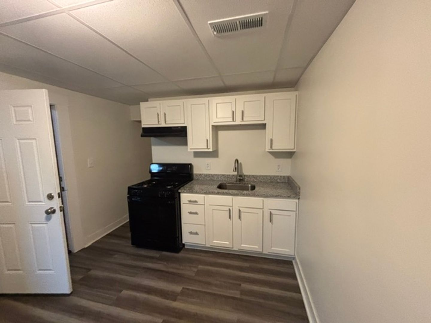 Clairton Apartment: 421 Ohio Ave