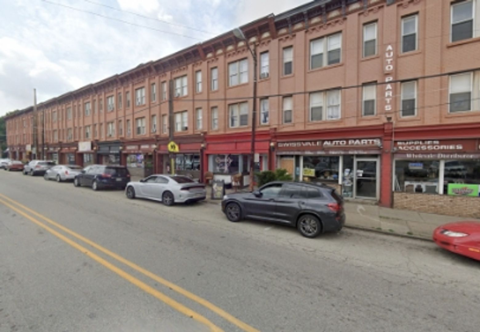 Pittsburgh Apartment: 1908 Monongahela Avenue