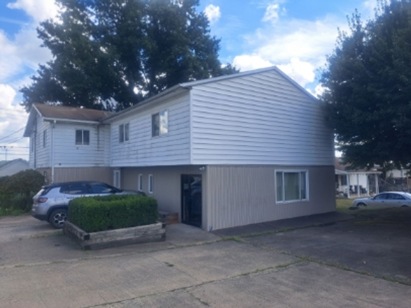 Masontown Apartment: 115 North Water Street