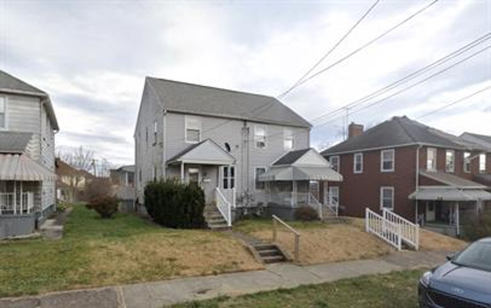 Clairton Townhome: 920 Vankirk St