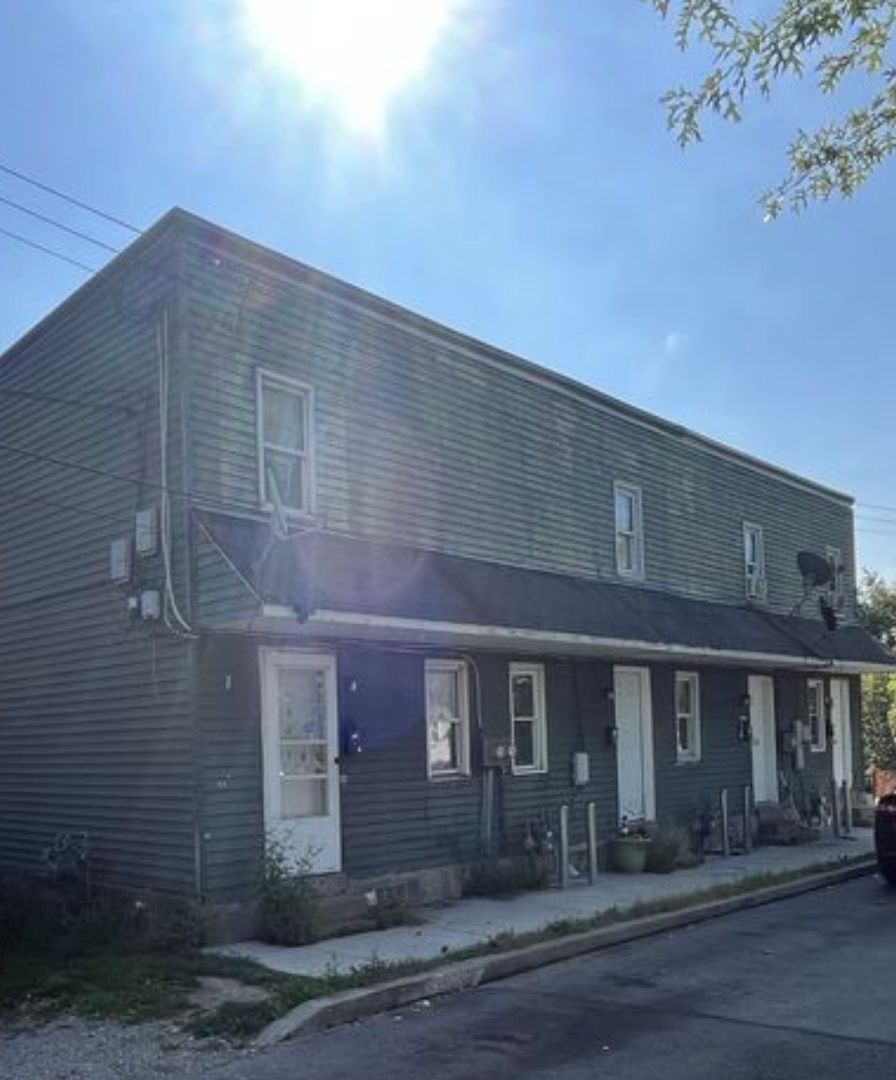 Clairton Apartment: 634 Reed