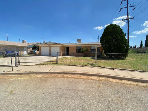 Northeast El Paso 3bed/2bath with Refrig A/C! – photo 1