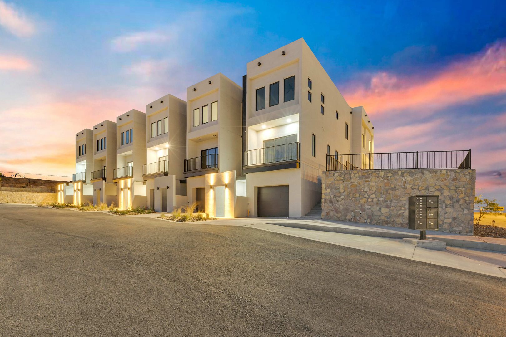 El Paso Townhome: 1519 Golden Hill Terrace