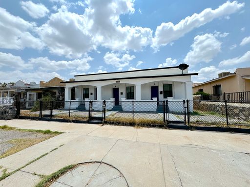 2 bed/1 bath with Refrig A/C & Mountain Views! – photo 1