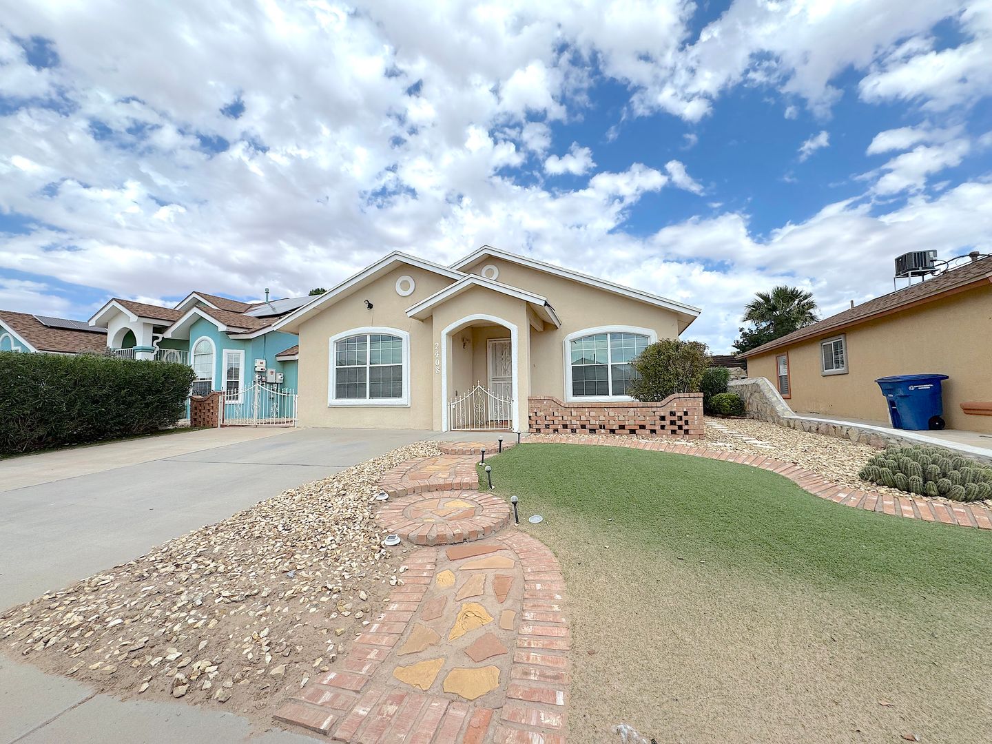 El Paso House: 2408 Tierra Cafe