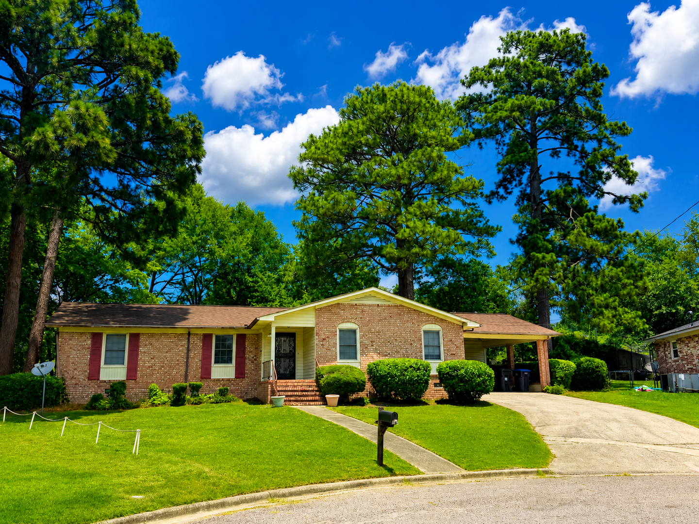 Augusta House: 2105 Hobson Court
