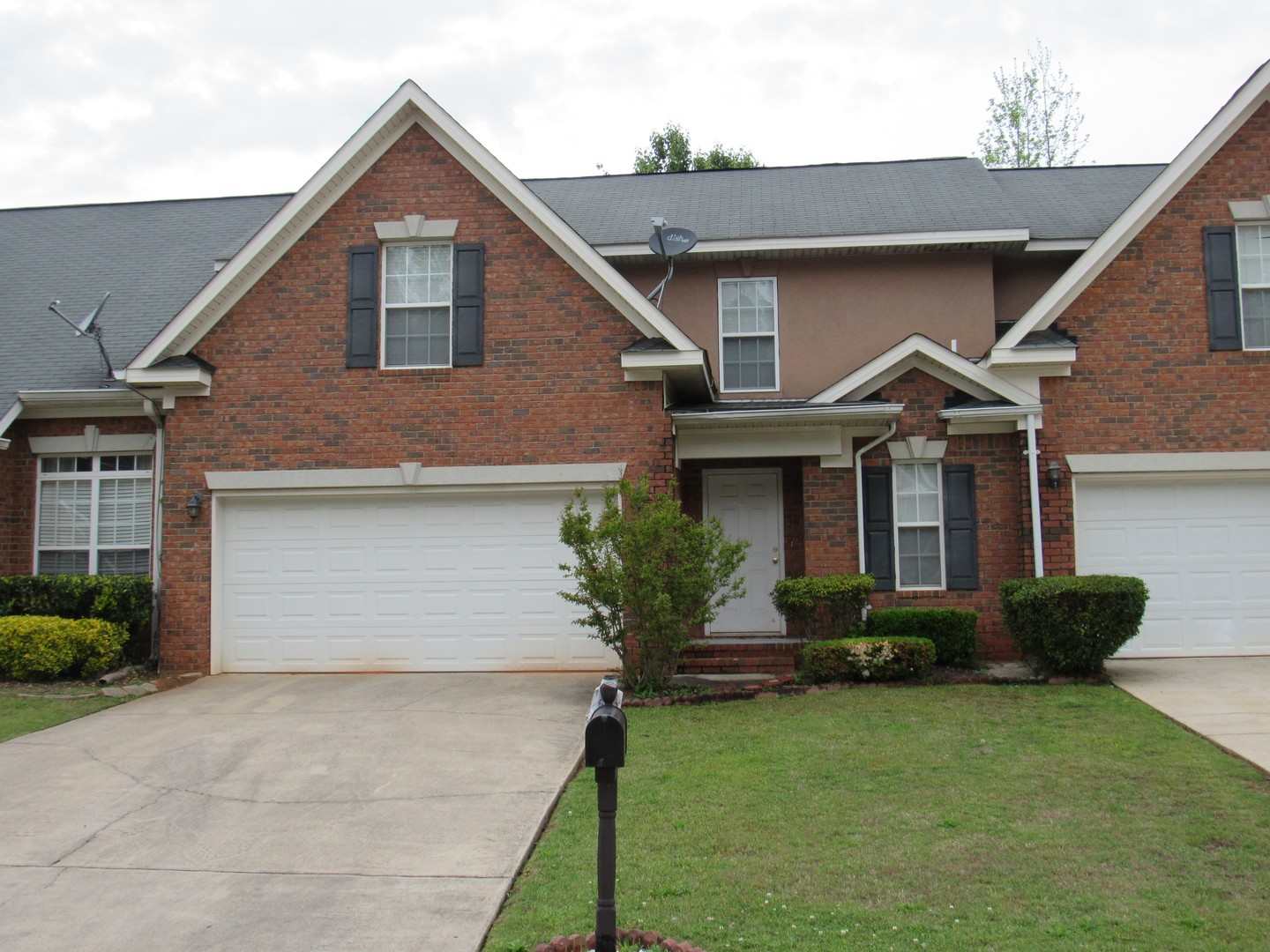 Evans House: 418 Diamond Ridge Way