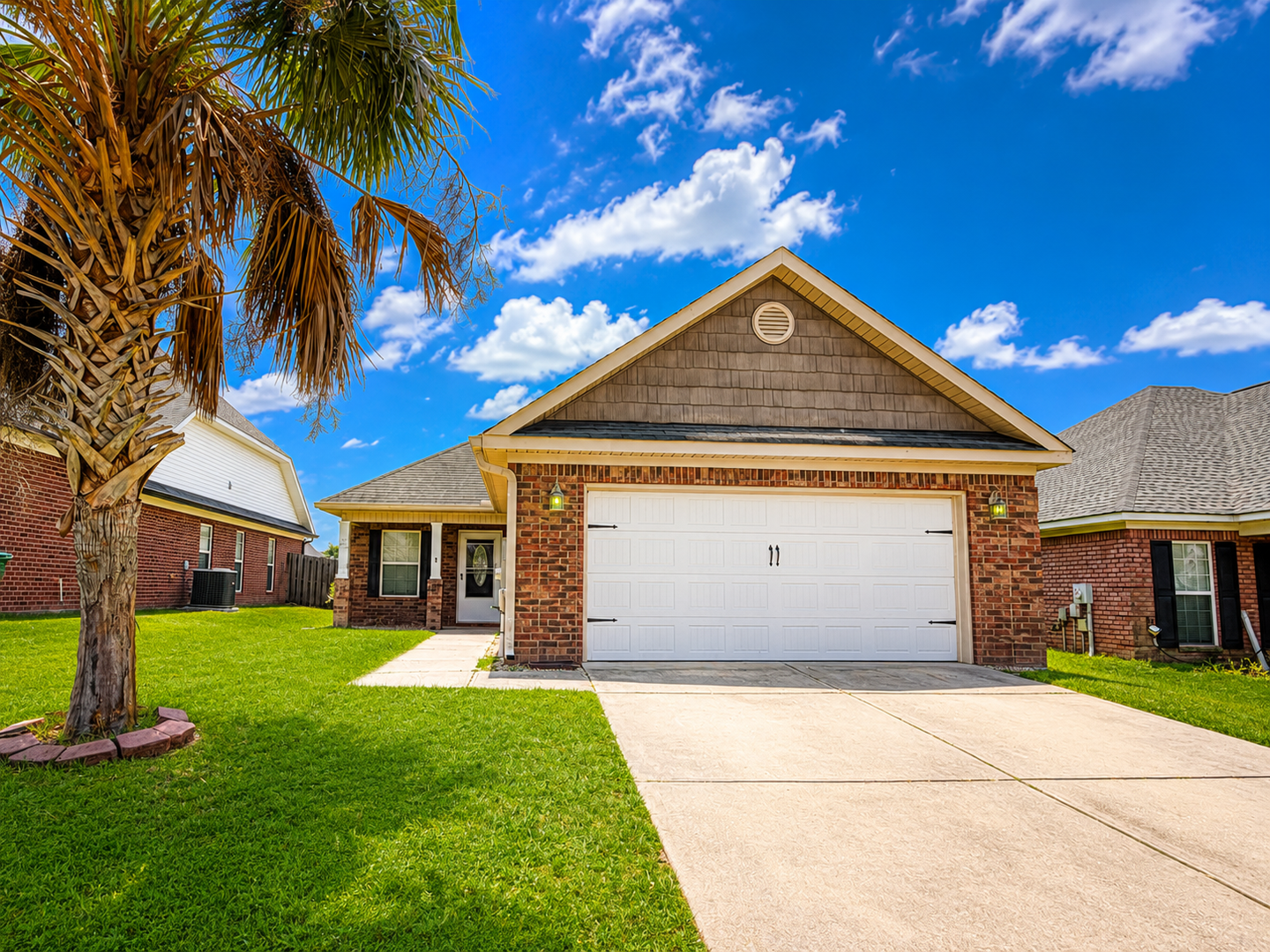 GROVETOWN House: 1074 GROVE LANDING LANE