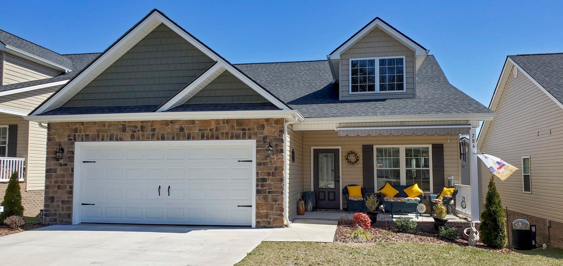 Gray House: 284 Piper Glen