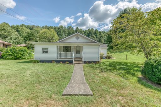 3br/2bath home in Erwin TN – photo 1
