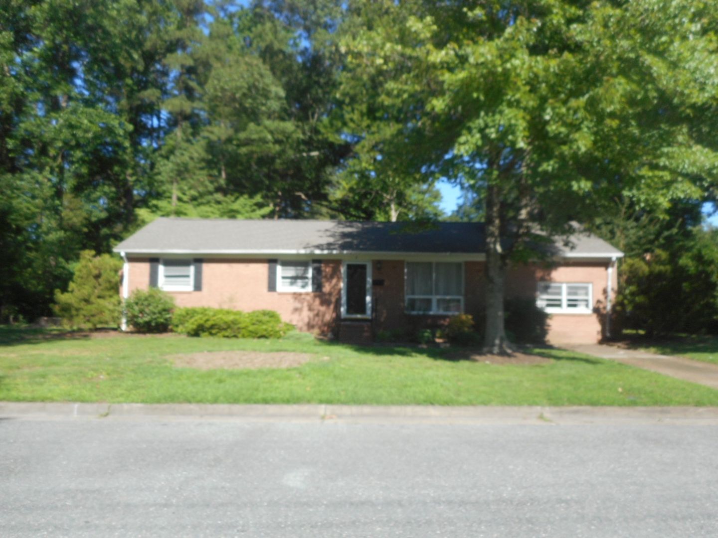 Newport News House: 4 Fairway Lane
