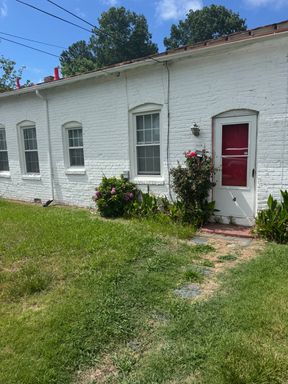 First floor unit, located on the side the of building