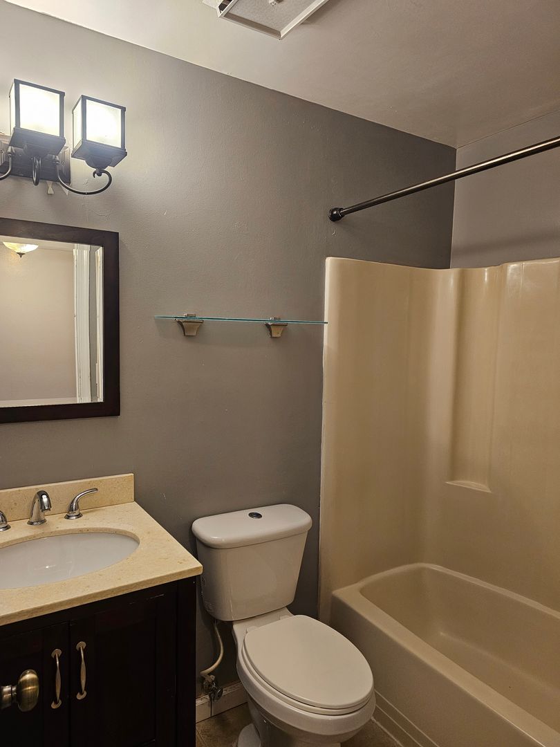 Norfolk House: 1210 Stockley Gardens #602