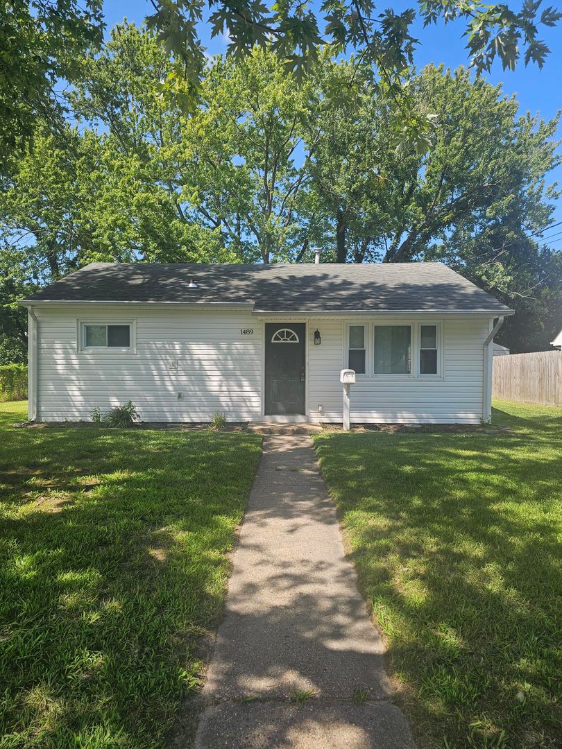 Hampton House: 1489 Morgan Drive