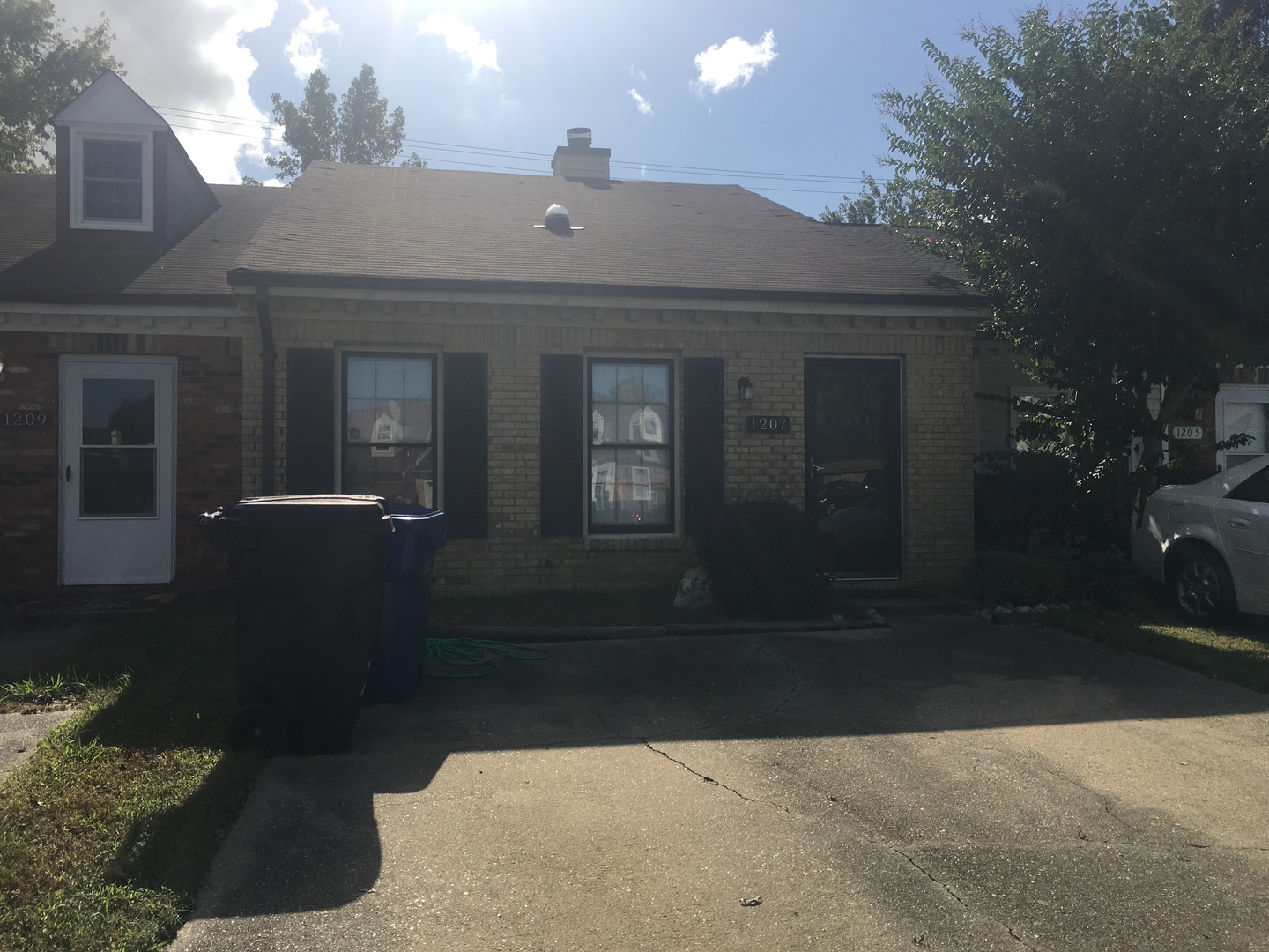 Virginia Beach House: 1207 Haig Circle