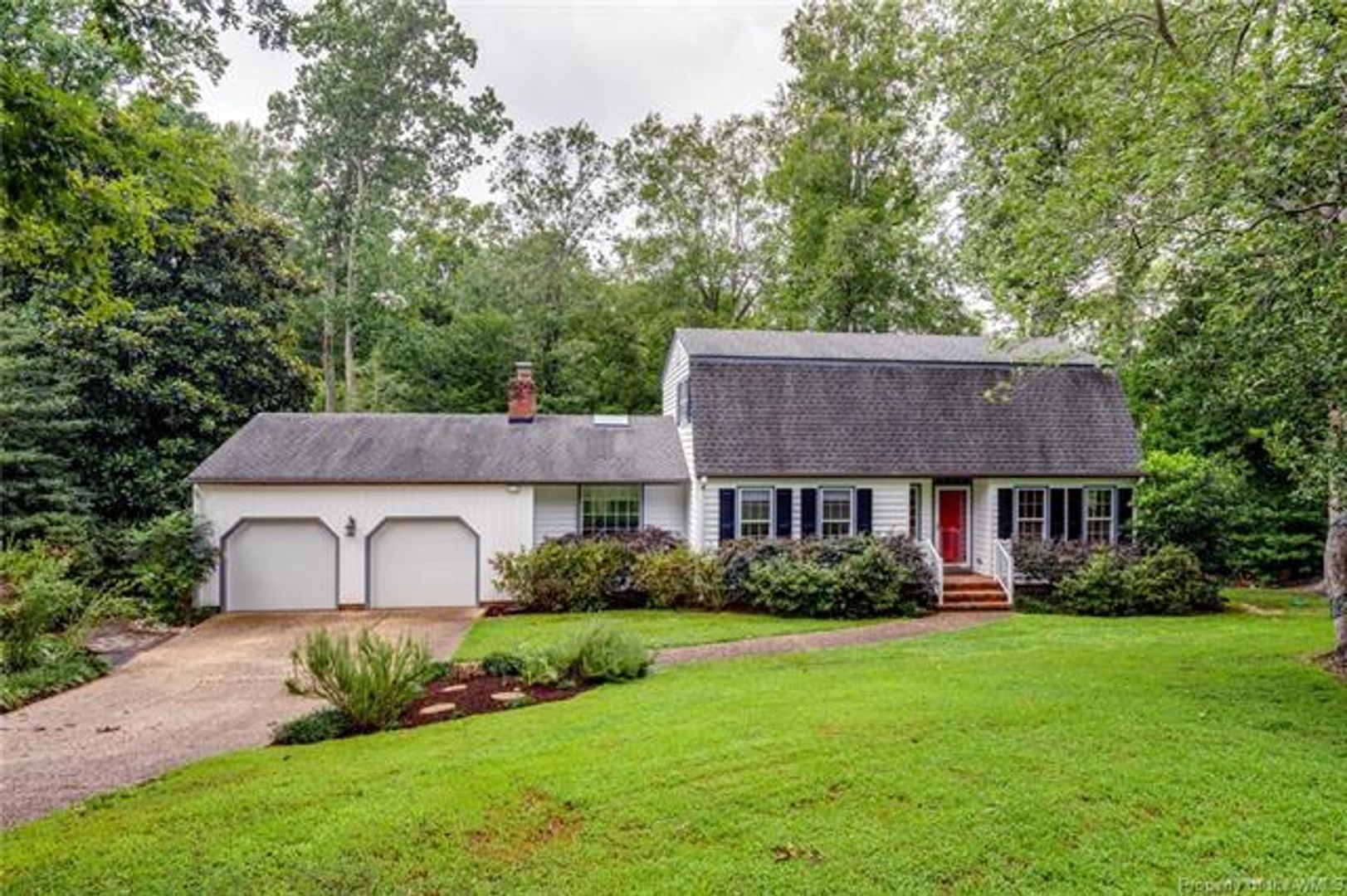 Williamsburg House: 109 Wakerobin Road
