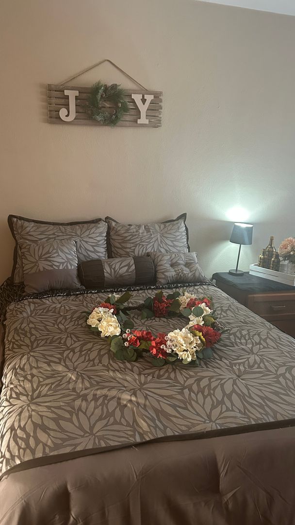 Hampton Apartment: 320 E. Mercury Blvd #50