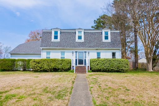 5 Bed 2.5 Bath Rental at 1180 Red Mill Boulevard, Virginia Beach, VA – photo 1