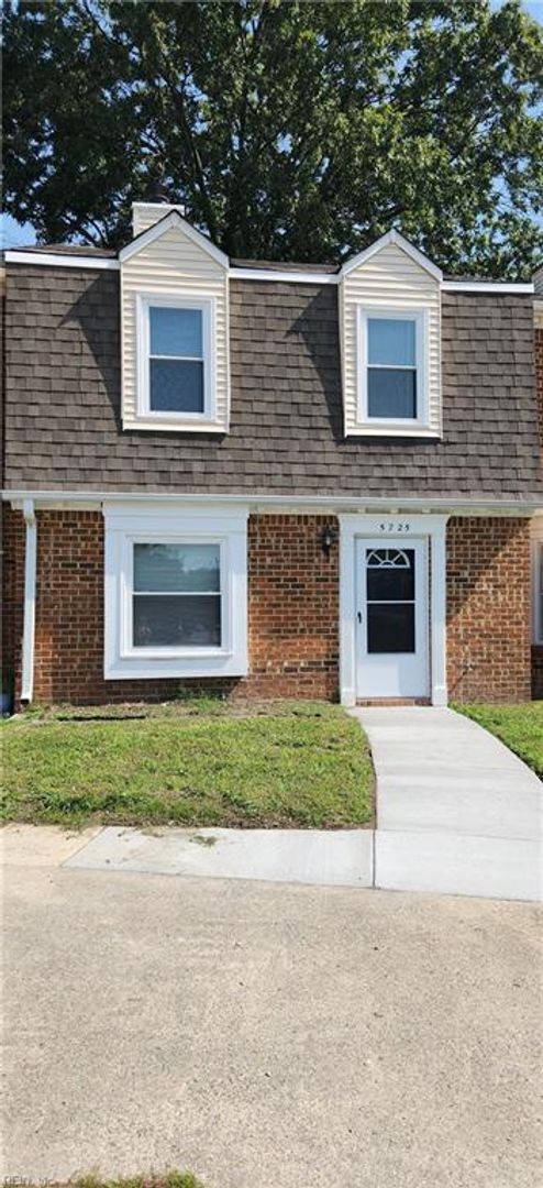 Portsmouth Townhome: 5725 Rivermill Circle
