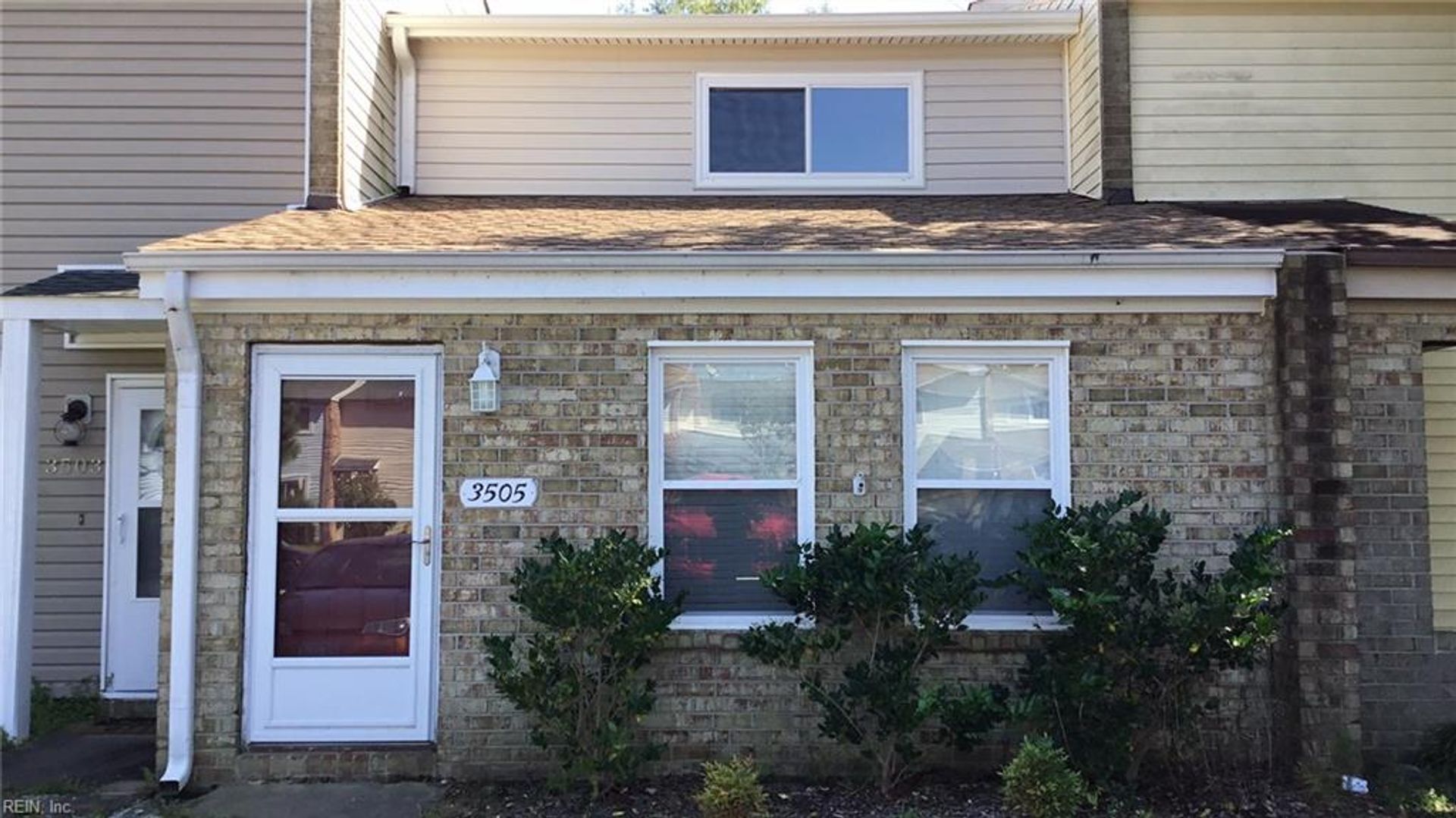 Virginia Beach Townhome: 3505 Mountain Drive