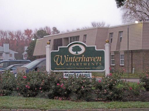 Newport News Apartment: 11 Leo Court