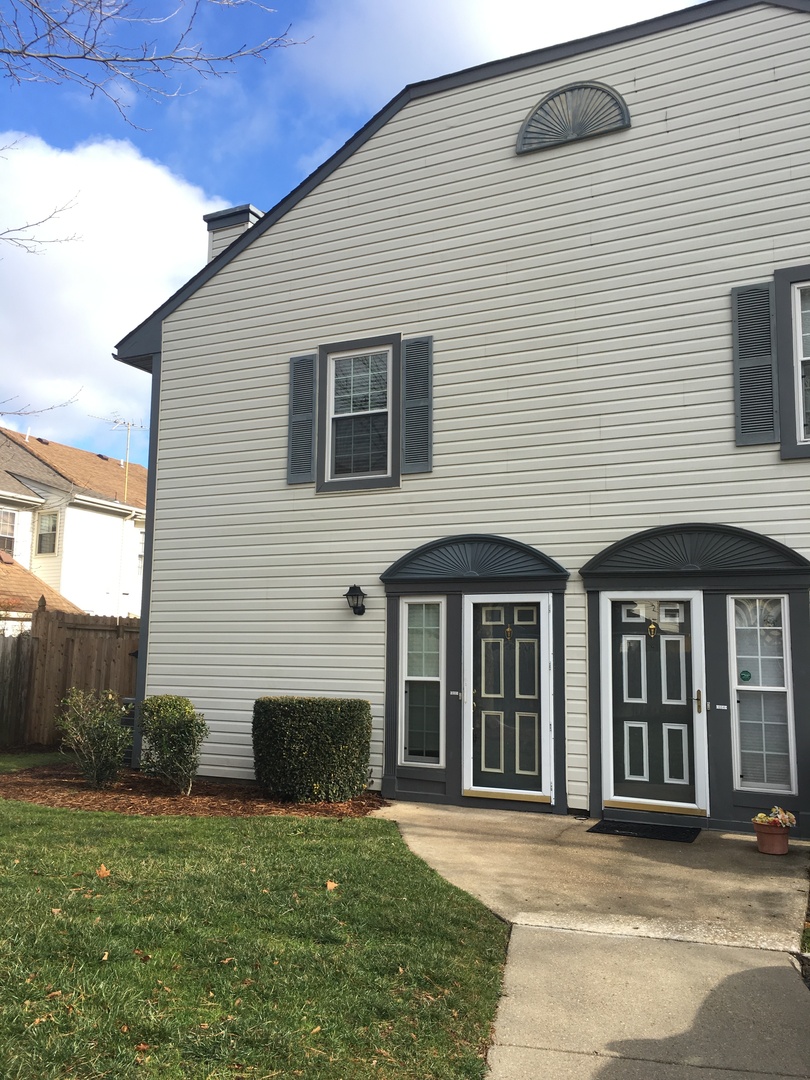 Virginia Beach Condo: 656 Oleander Circle