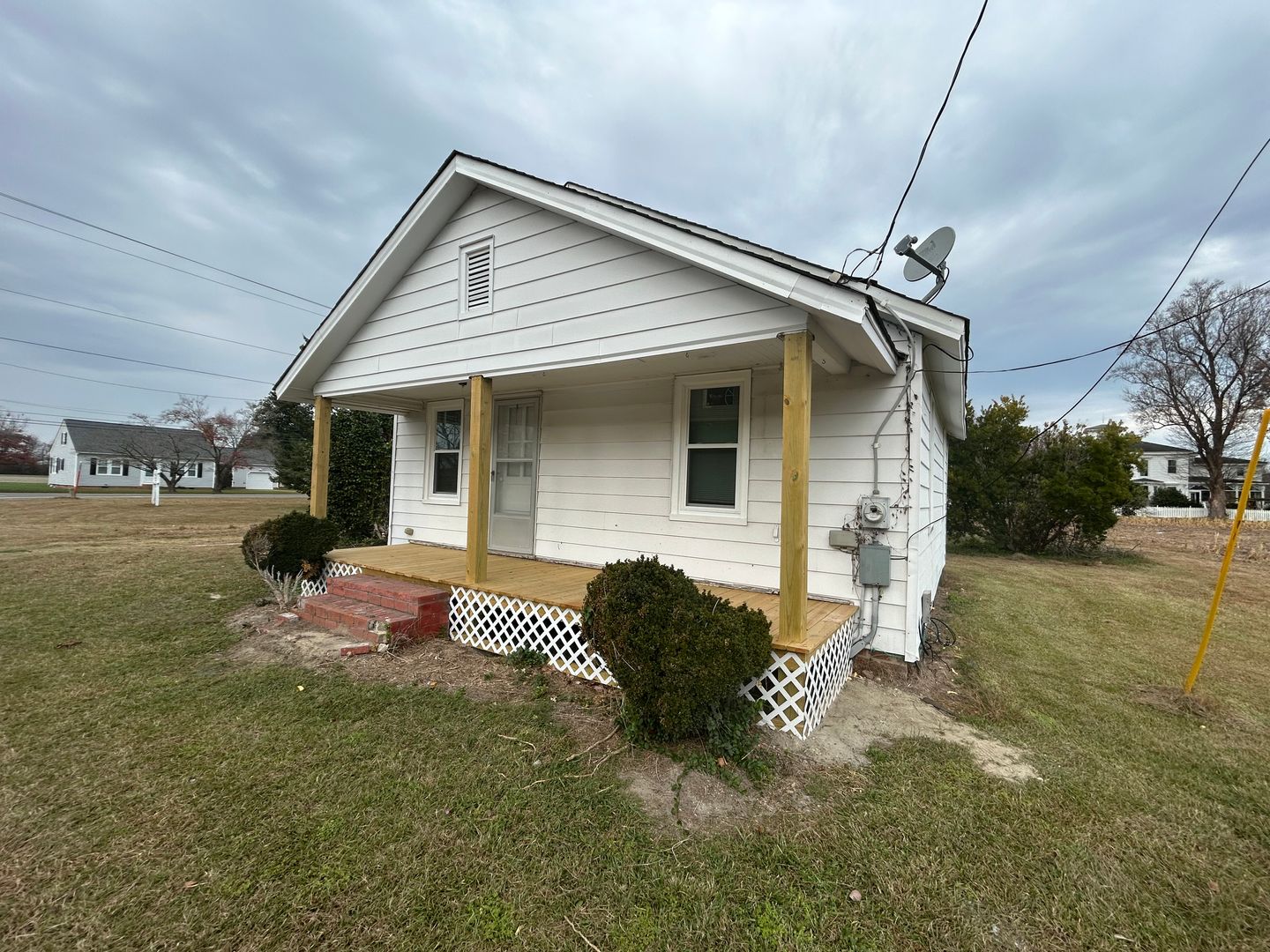 Shawboro House: 1180 East Ridge Road