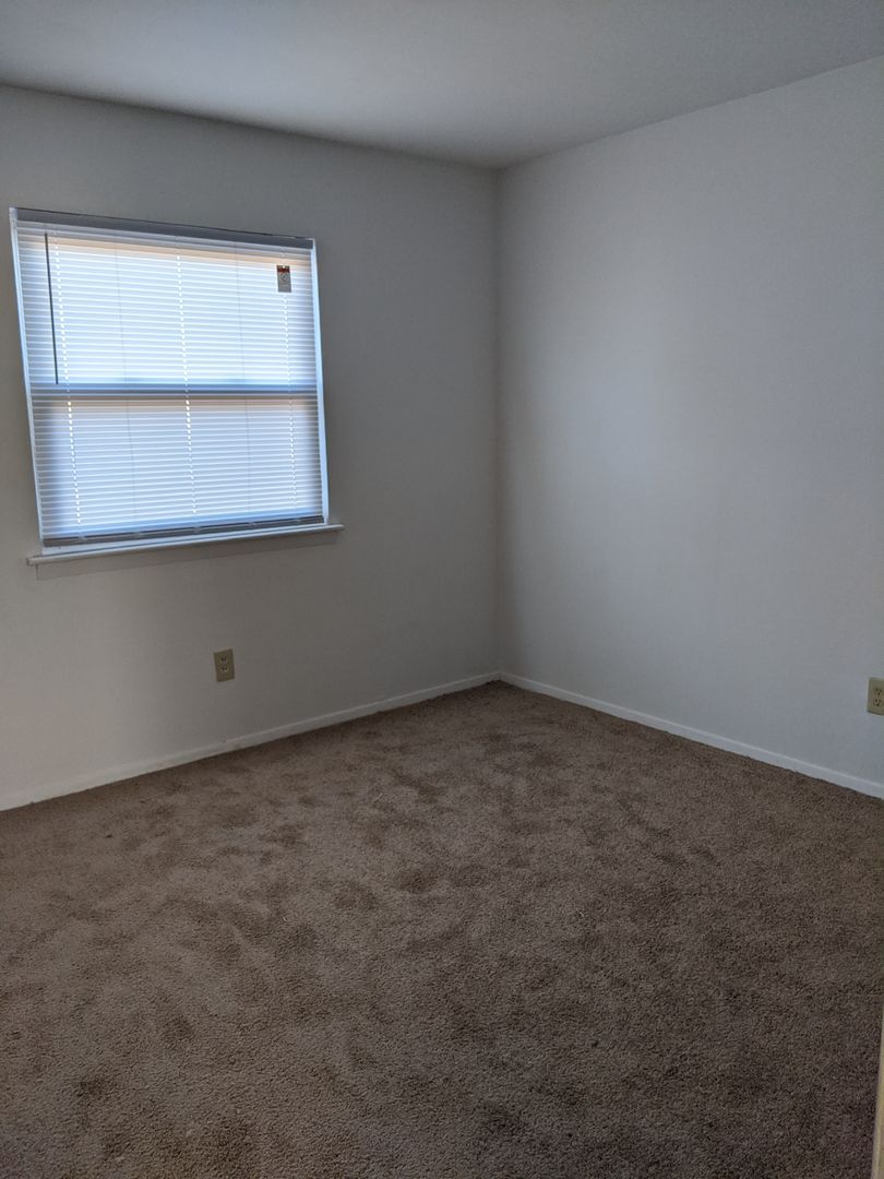 Newport News Apartment: 935 37th Street