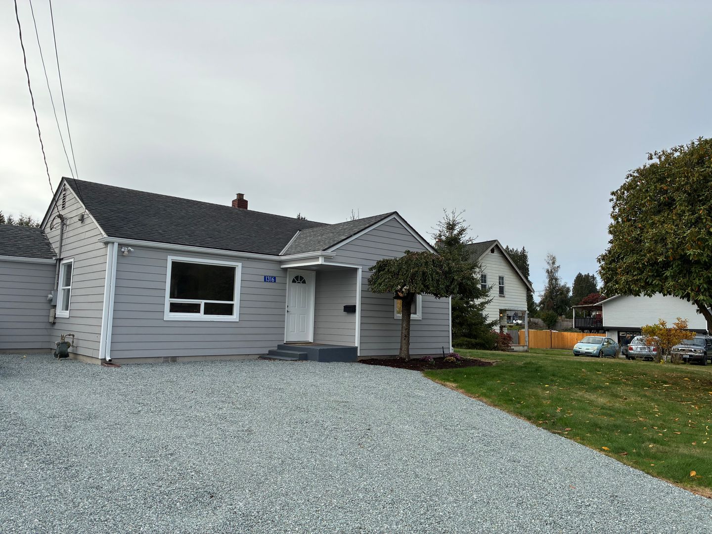 Burlington House: 1316 E Fairhaven Ave
