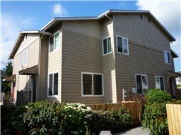 Everett Townhome: 2902 13th St # 2A